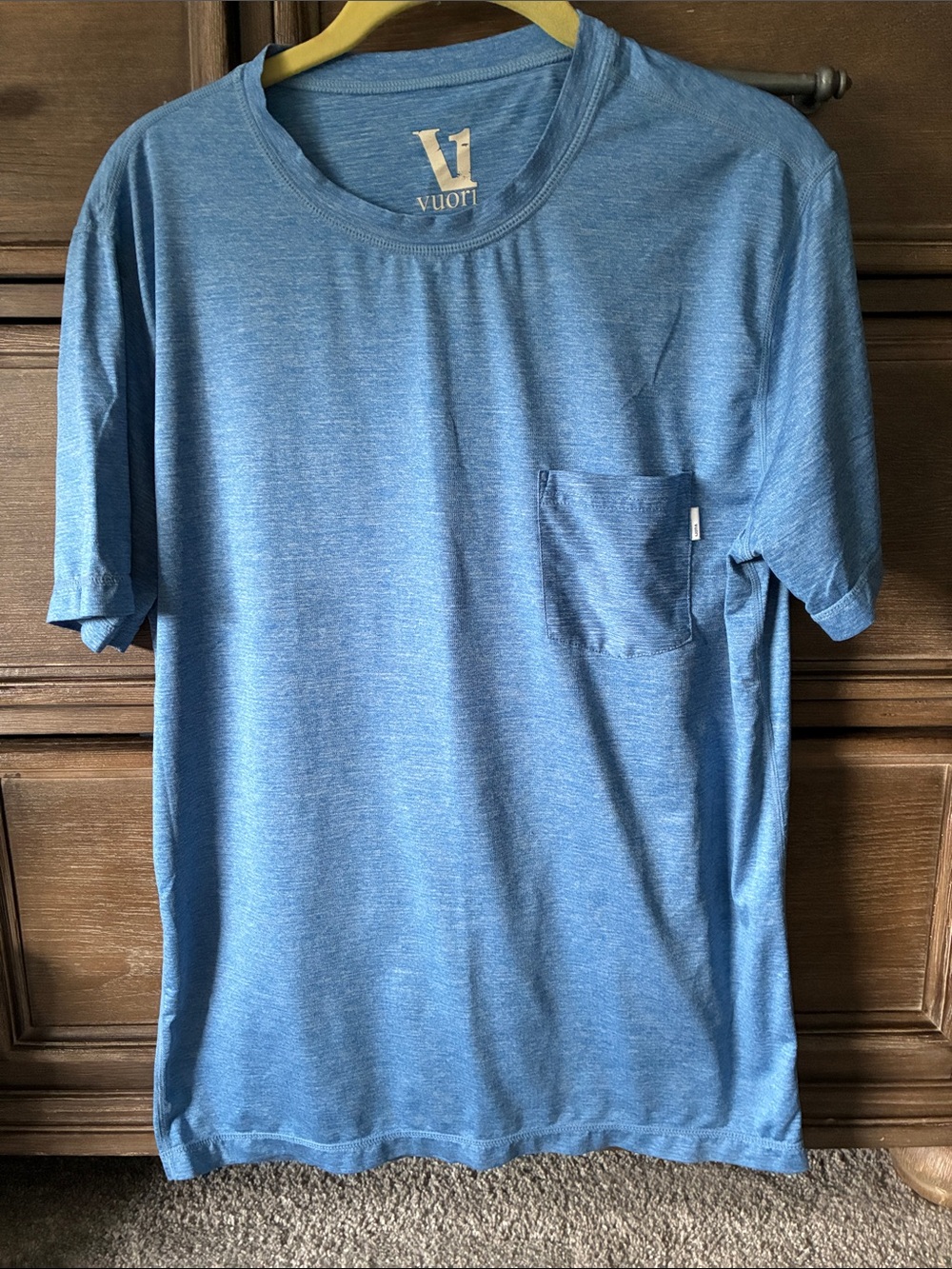 Vuori Men’s Heather Sky Blue Pocket Tee